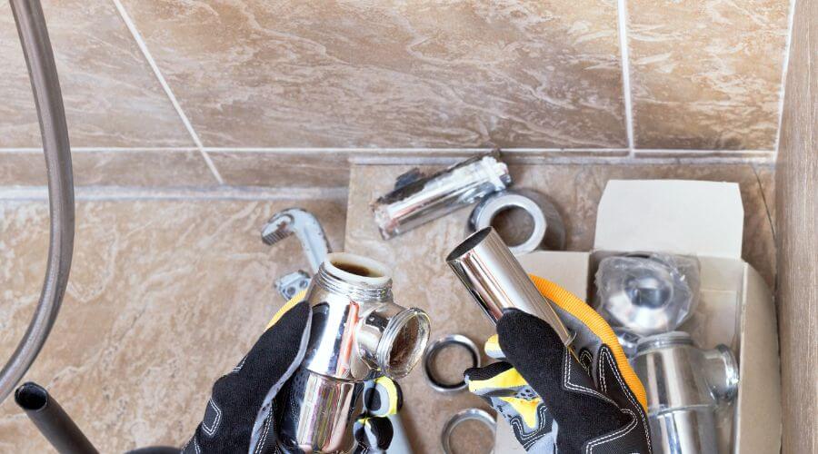 Professional gutter cleaning in Laurel, MS